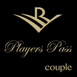 Players Pass Couple 00008