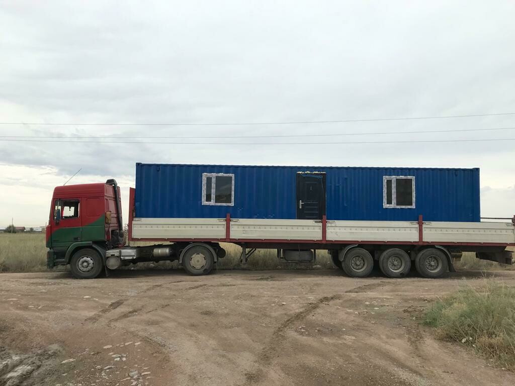 Жилое мобильное помещение изготовлено на базе 40 футового контейнера (40 футовый жилой контейнер поделенный на 2 комнаты + тамбур)