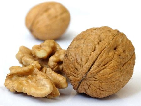 Kandierte Walnusstücke Kandierte Walnusstücke