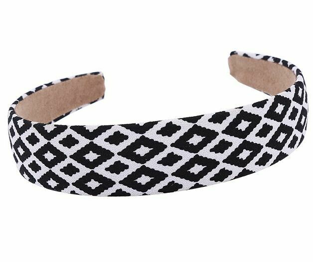 Geometry patterned headband Geometry patterned headband