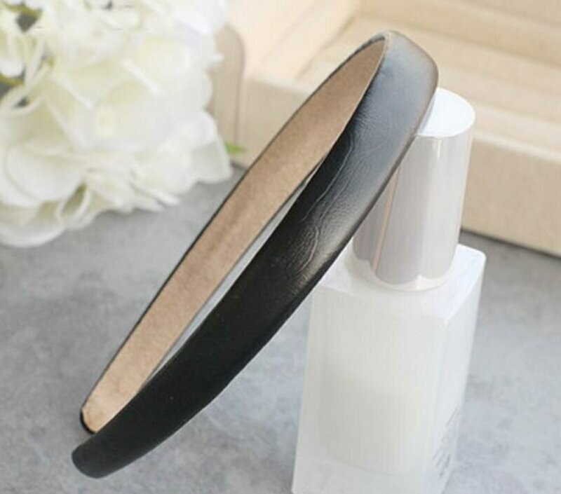 Plain colours slim leather headband Plain colours slim leather headband