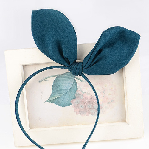 Plain headband with bow Plain headband with bow