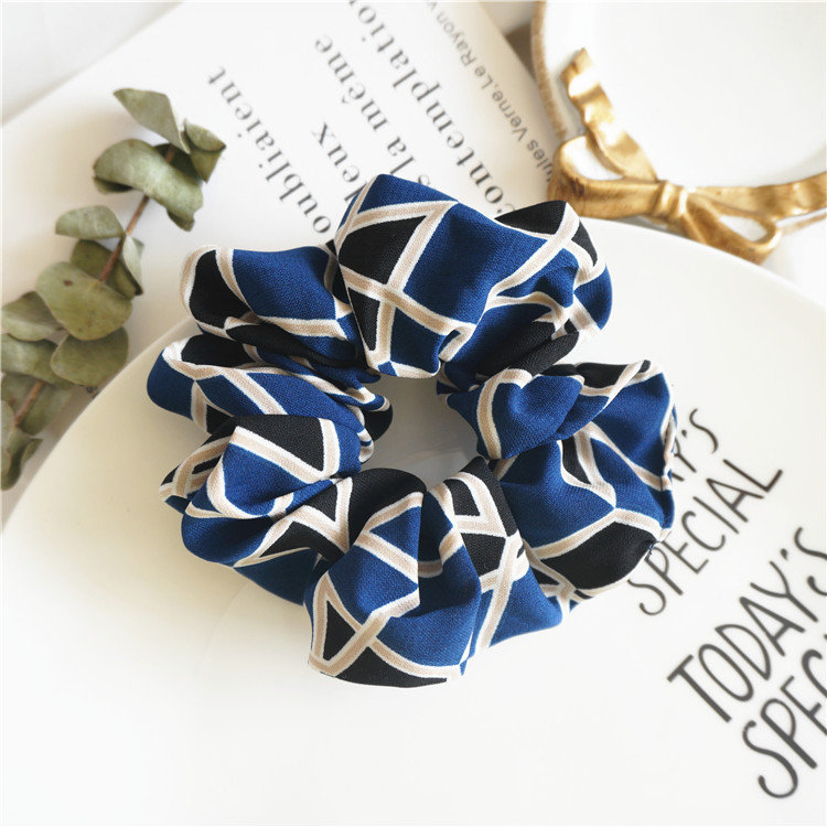 Patch print chiffon scrunchies Patch print chiffon scrunchies