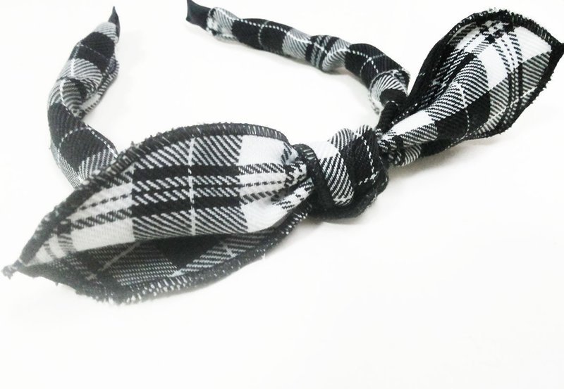 Black White shepherd's plaids patterned headband with bow Black White shepherd's plaids patterned headband with bow