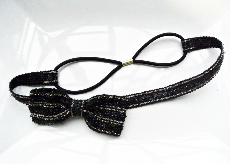 Black bow-tie elastic headband Black bow-tie elastic headband