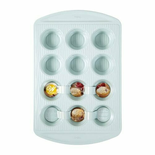 WILTON 2105-0-0058 Molde para 12 cupcakes  TEXTURRA