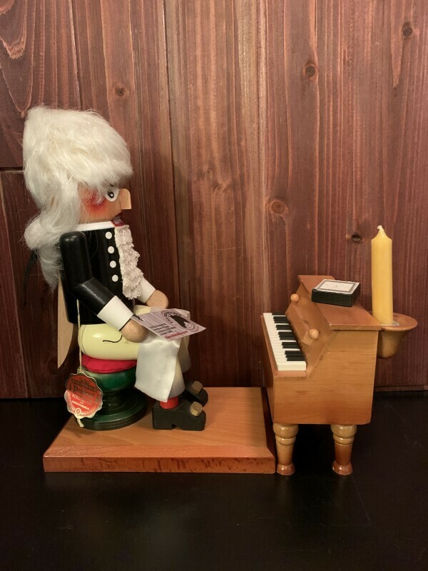 Chopin Reuge Piano Nutcracker & Music Box Chopin Reuge Piano Nutcracker & Music Box