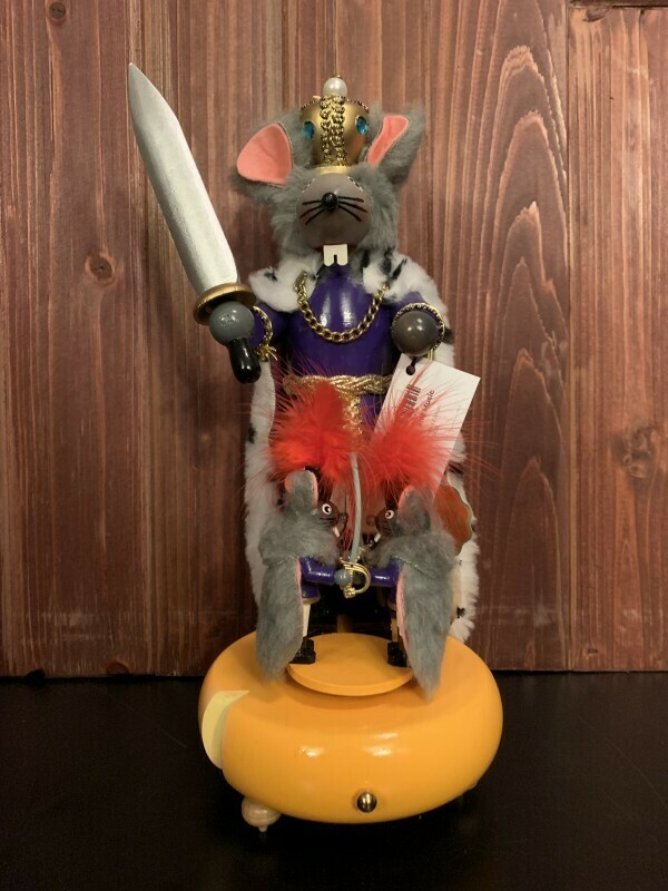 Mouse King Smoker and Music Box Mouse King Smoker and Music Box