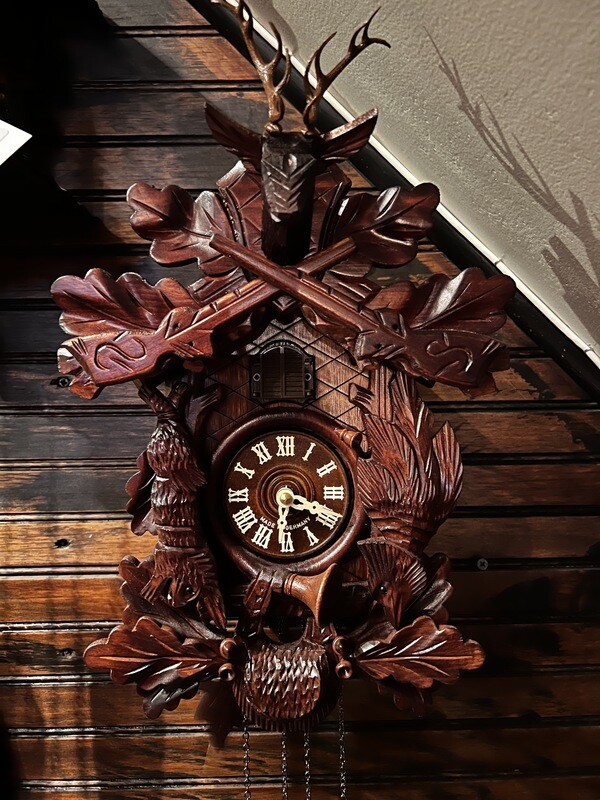 Quartz Carved Deer Head Cuckoo Clock