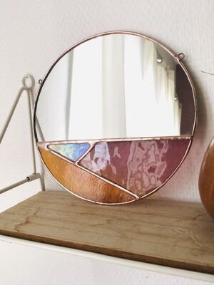 ‘Minimalistic mirror’
Orange - purple