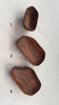 Pieza tallada de madera de nogal español