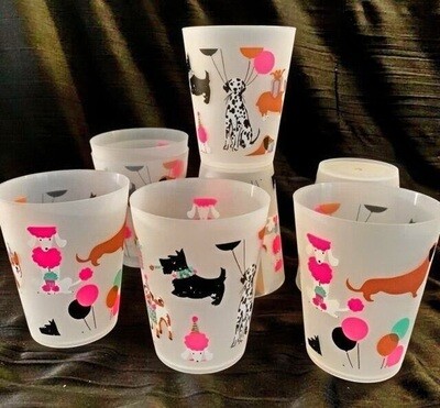 'Dogs Celebrating' Set of 8 Melamine Cups 'Dogs Celebrating' Set of 8 Melamine Cups