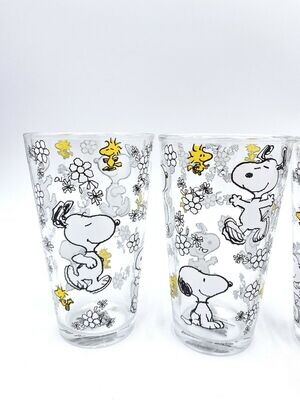 Snoopy & Woodstock Floral Glasses - Set of 4 Snoopy & Woodstock Floral Glasses - Set of 4