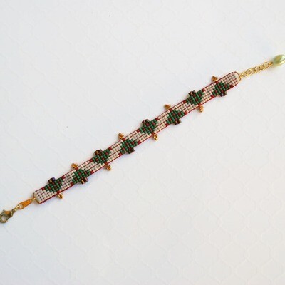 Loomed Skinny Christmas Tree Bracelet