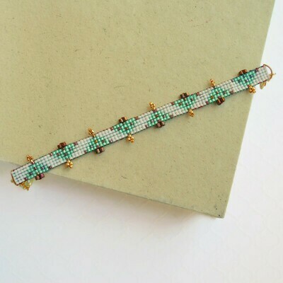 Muted Loomed Skinny Christmas Tree Bracelet