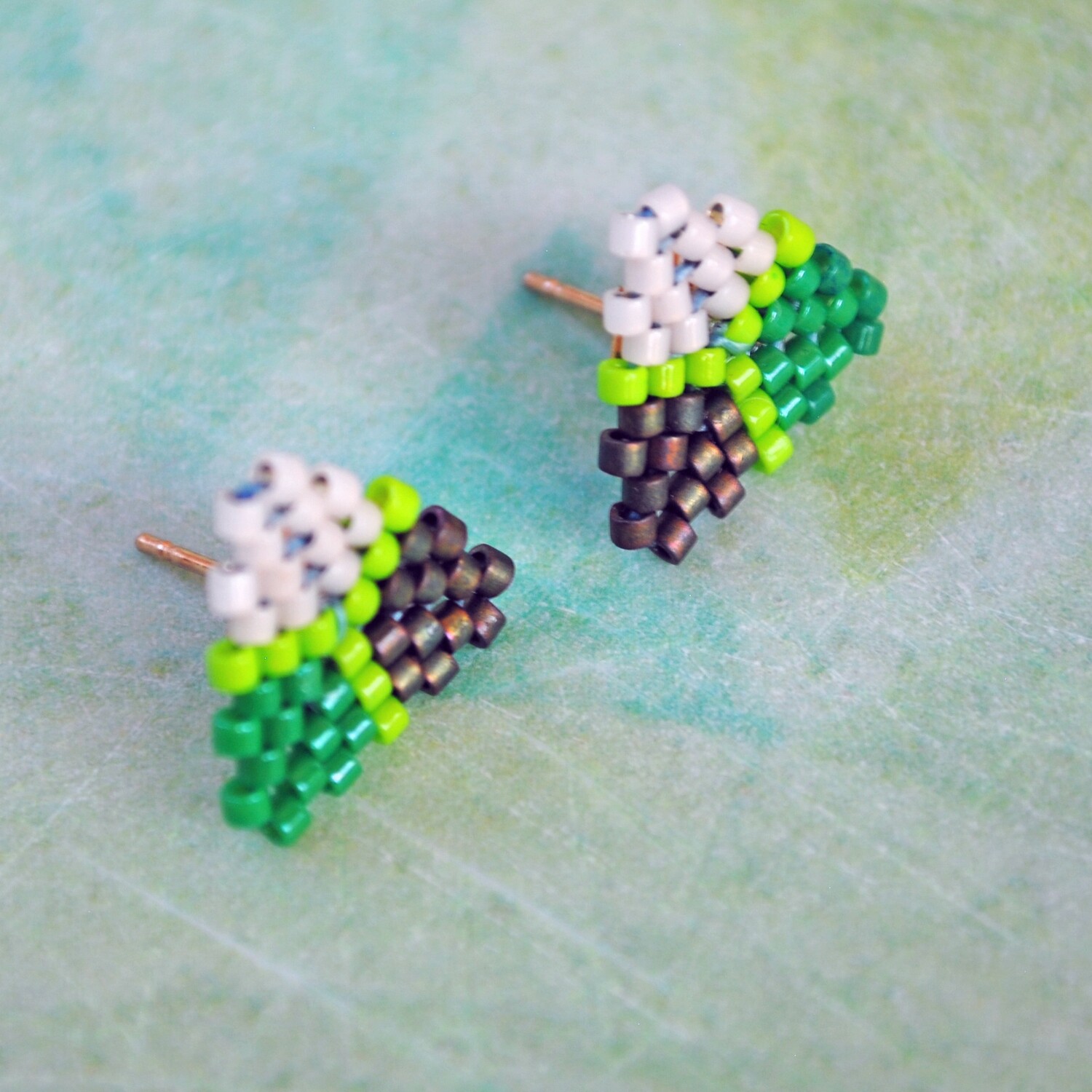 Y-Split Triangle Earrings