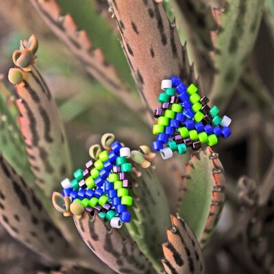 Pinwheel Triangle Ear Studs