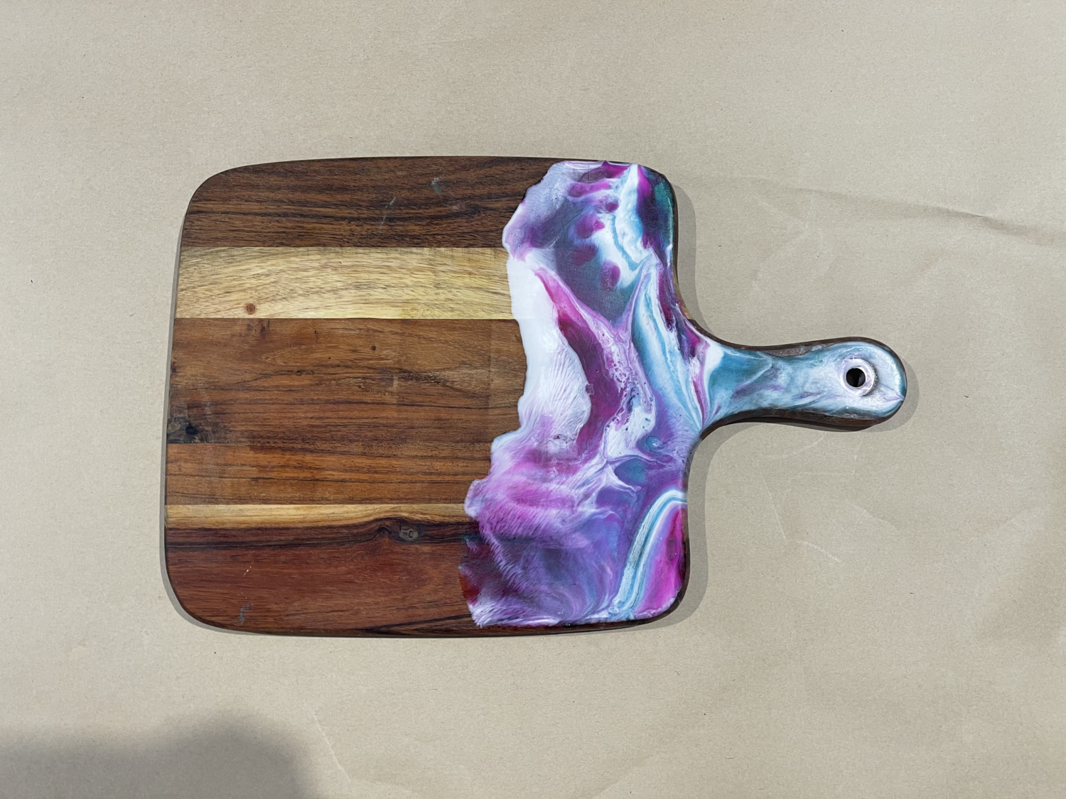 CINDY - Private Resin Pouring Party! - Saturday 28th February 11am-1pm, Choose what you would like to pour on: Medium Cheeseboard (Round or Square)