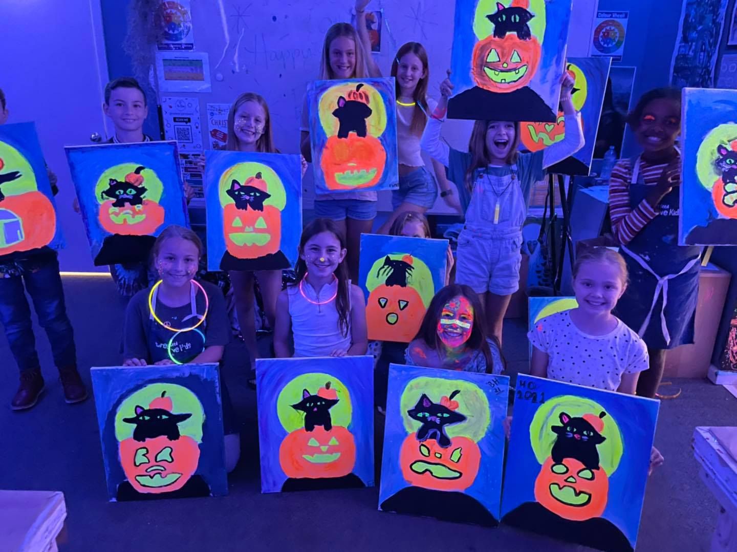Kids HALLOWEEN GLOW pARTy! Sunday October 26th 2-4pm