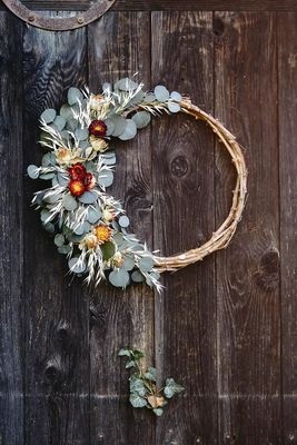 Festive Dried Flower Wreath, Sunday December 7th, 11am-1pm