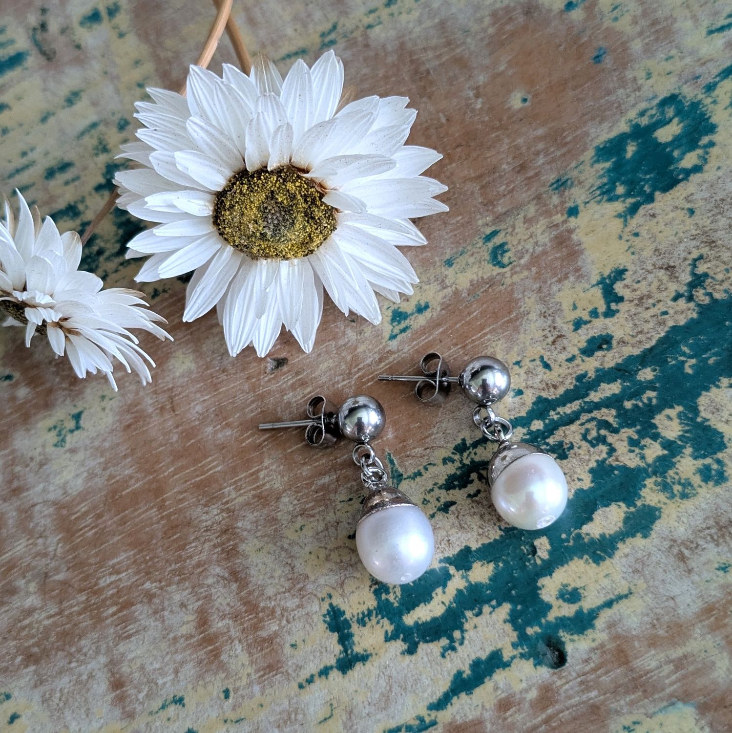 BAROQUE PEARL | Drop stud top earrings
