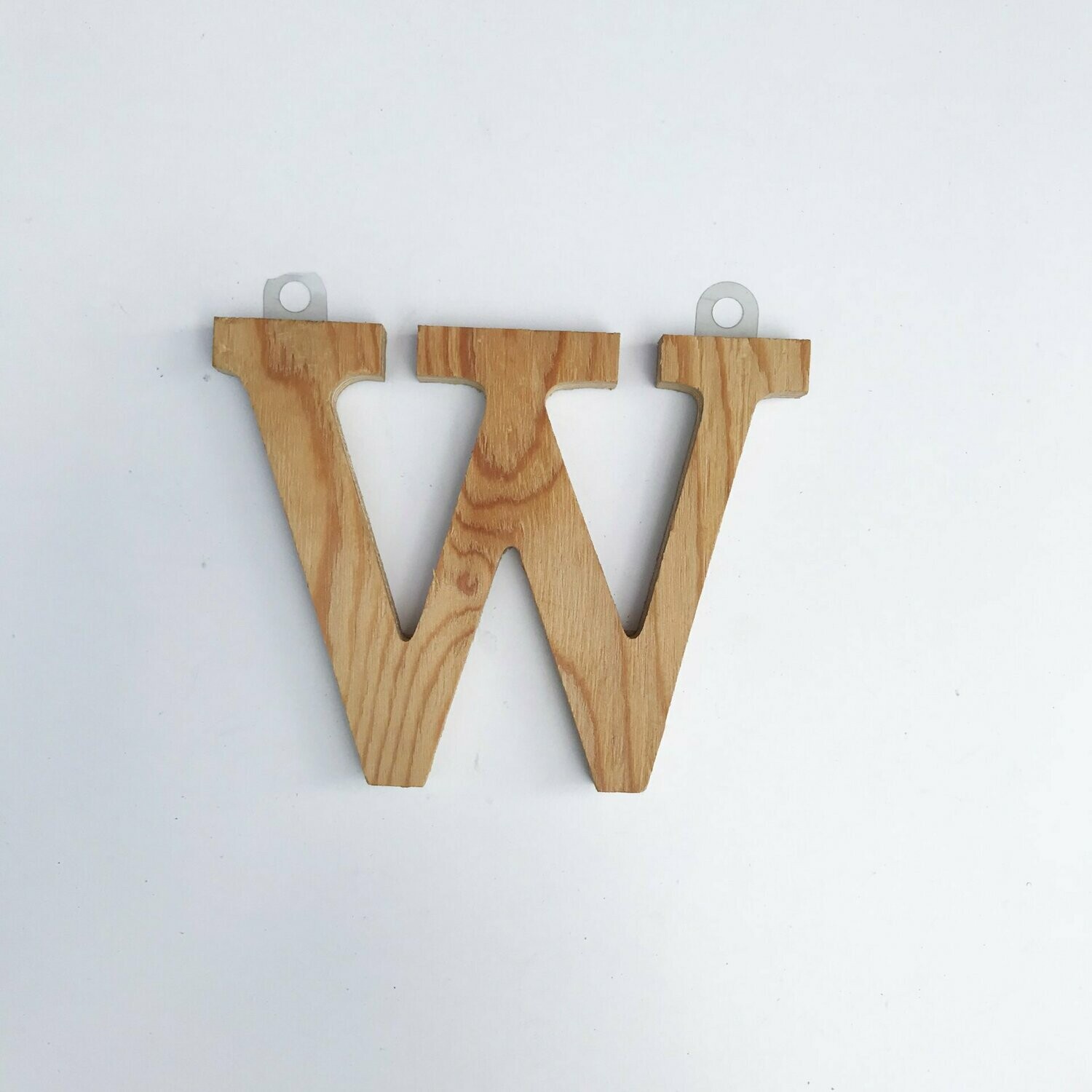 W de madera