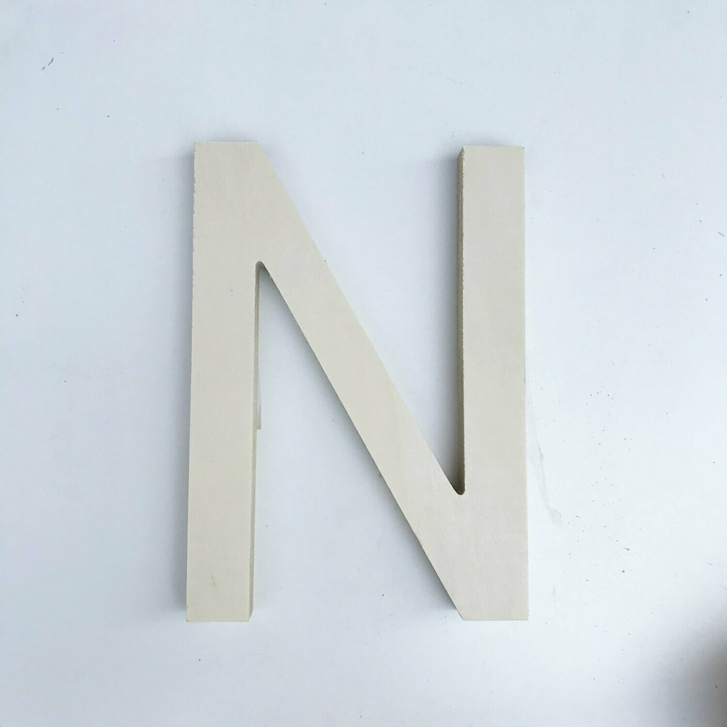 N de madera