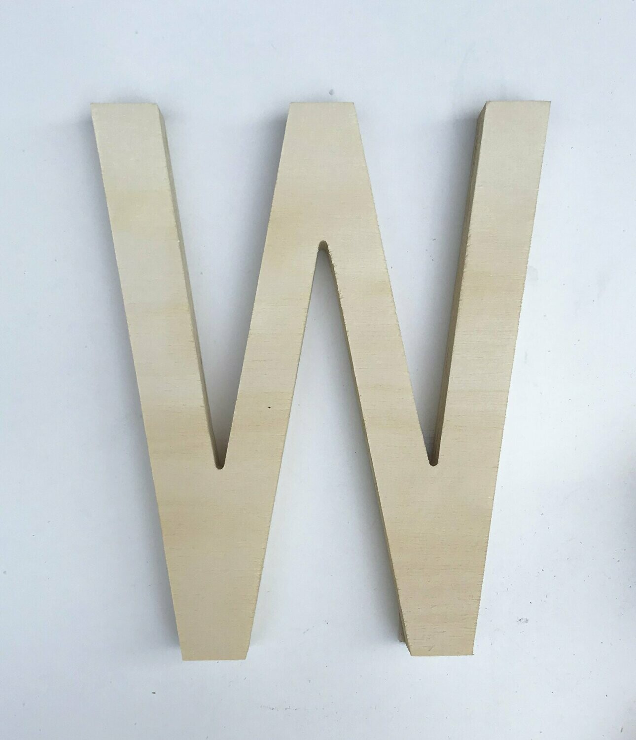 W de madera