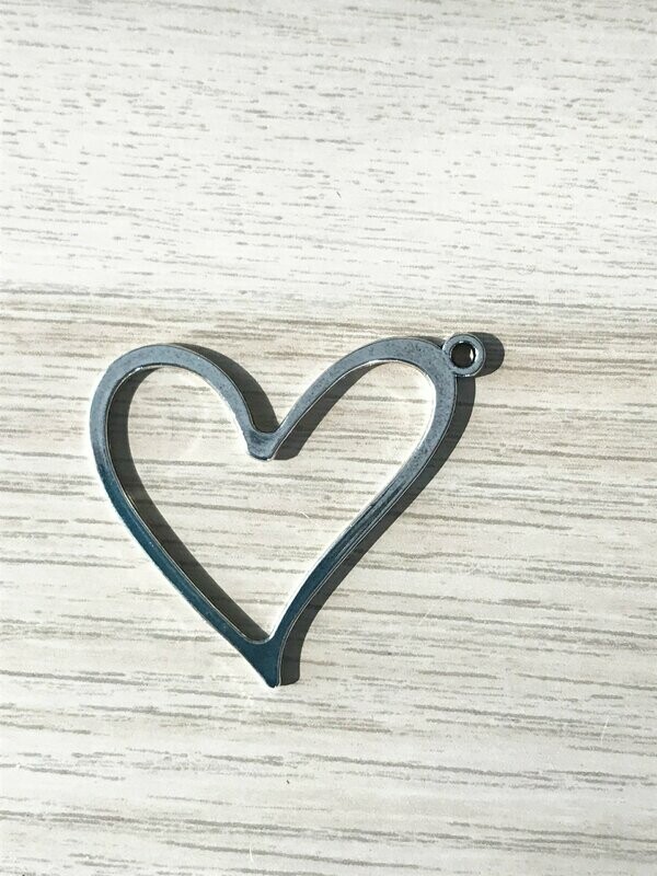 3 Corazón metal