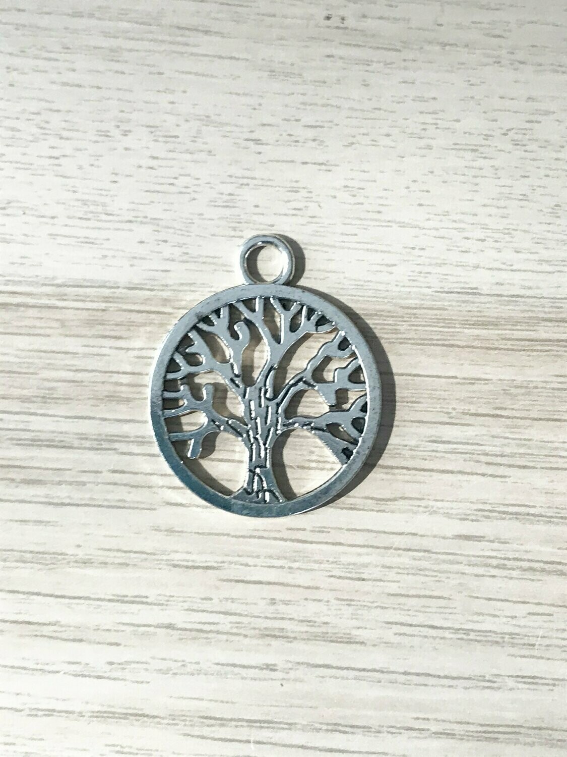 3 Árbol metal