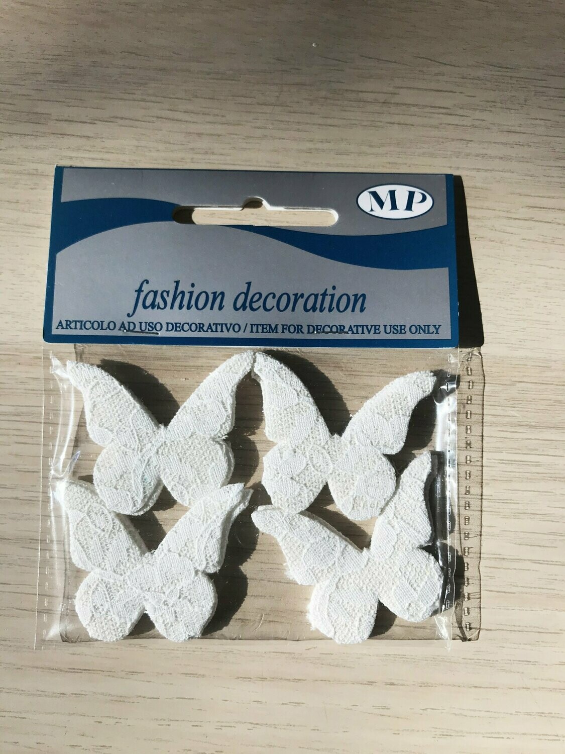 24 mariposas de puntilla