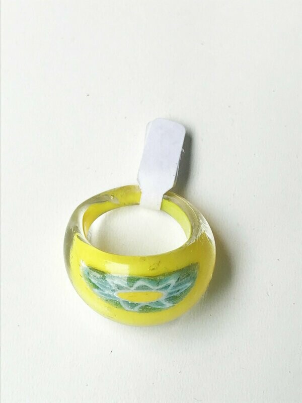 Anillo traslúcido