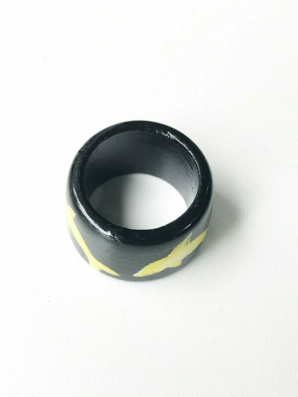Anillo madera delfines