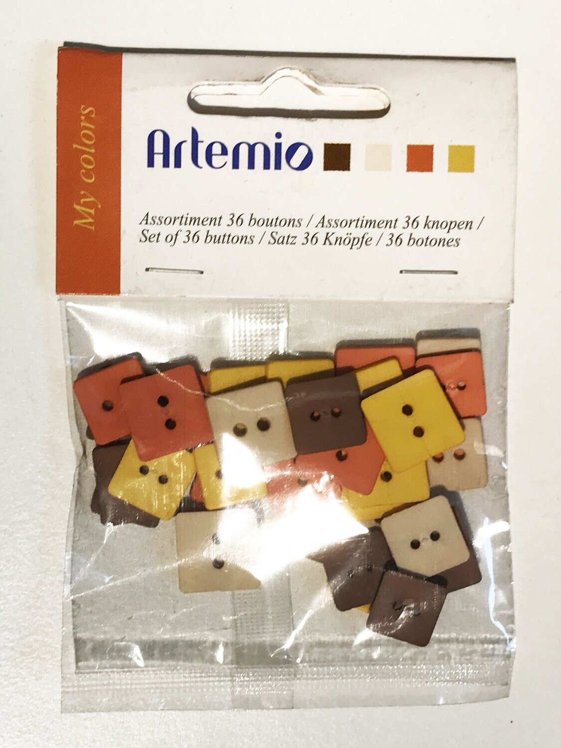 36 Botones surtidos cuadrados