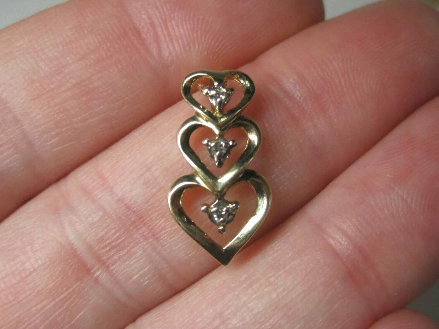 Dainty Vintage 10K Diamond Heart Pendant Necklace