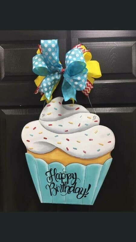 DIY Cupcake Door Hanger Cutout