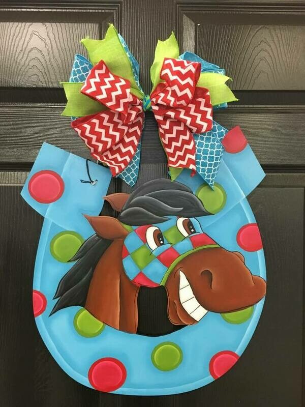 DIY Goofy Horse Shoe  Door Hanger