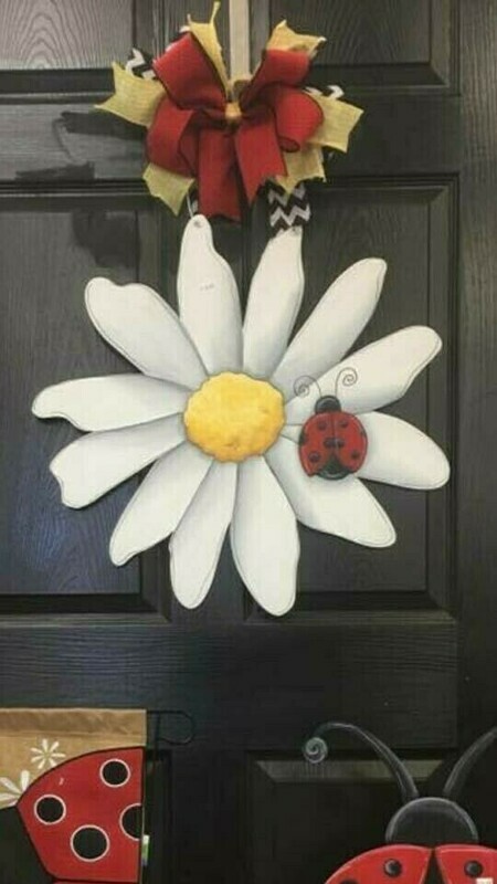 Spring/Summer Daisy w/ Ladybug Door Hanger