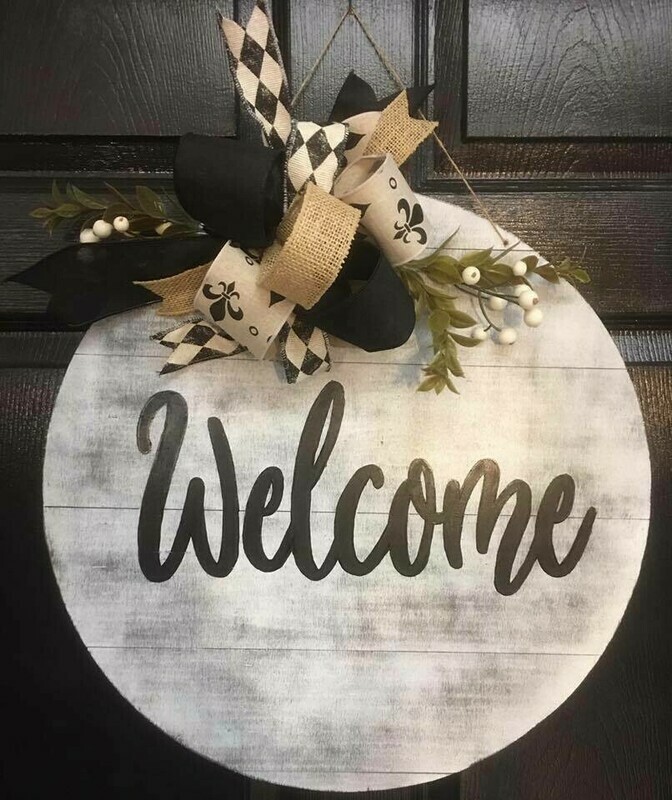 Distressed Welcome Greeting Circle Door Hanger