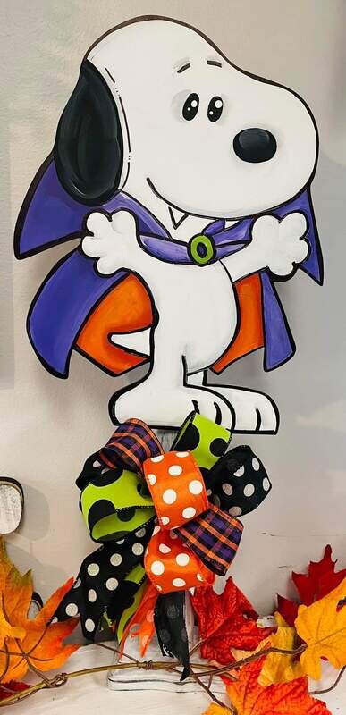 Halloween Snoopy Vampire Table Topper