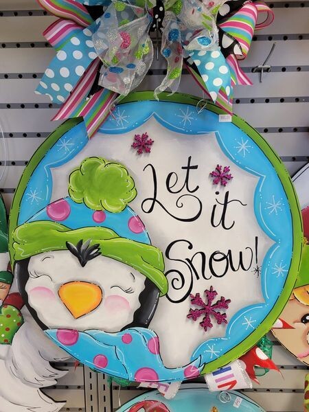Winter Let It Snow Penguin Circle Door Hanger