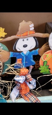 Snoopy Scarecrow Table Topper