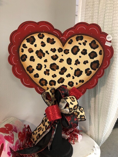 Valentine’s Cheetah Heart Table Topper