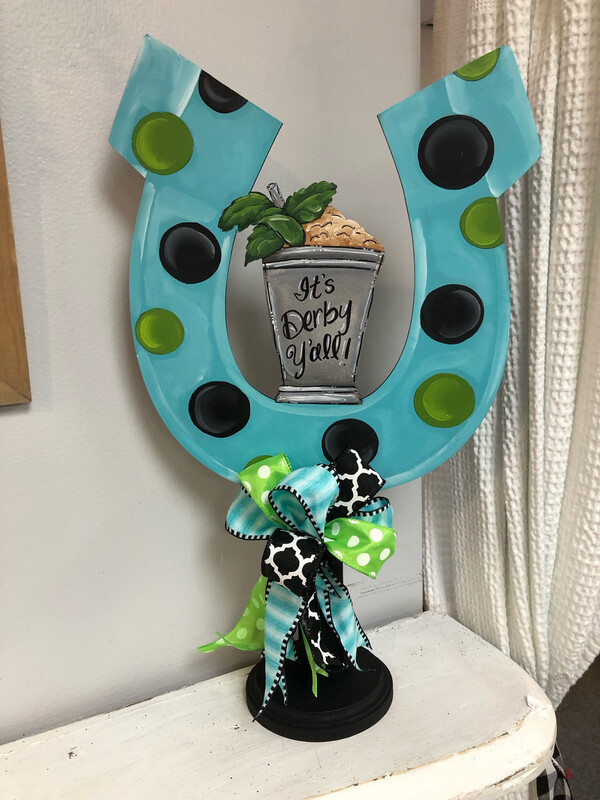 Derby Horseshoe With Mint Julep Table Topper