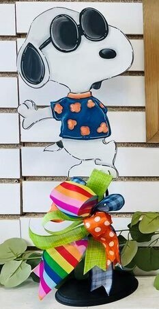Summer--Joe Cool Snoopy Table Topper
