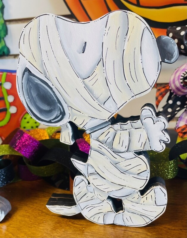 Halloween--Snoopy Mummy