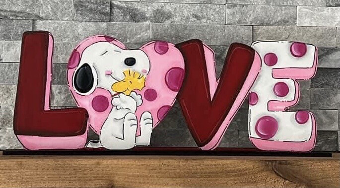 Valentine&#39;s Day Snoopy Love Shelf Sitter