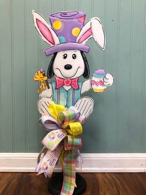 Easter Snoopy W/Woodstock Table Topper