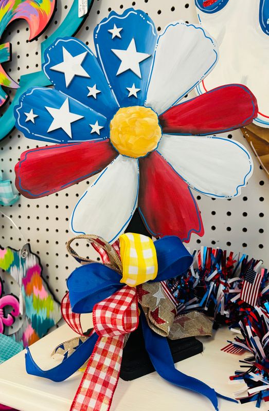 Patriotic Daisy Table Topper