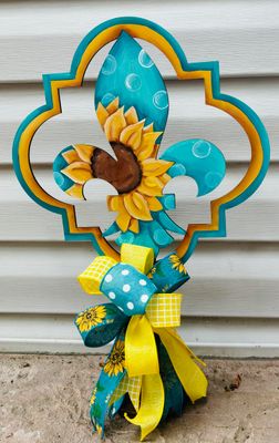 Fleur De Lis with Sunflower Table Topper